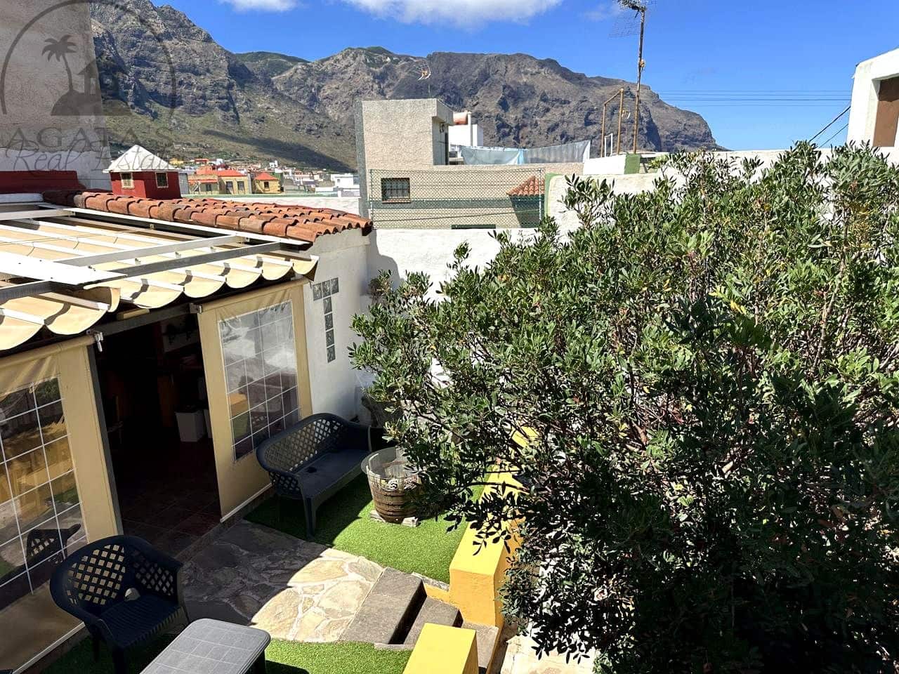 Chalet de 8 habitaciones en Buenavista del Norte en venta - 797.000 € (Ref: 10025054)