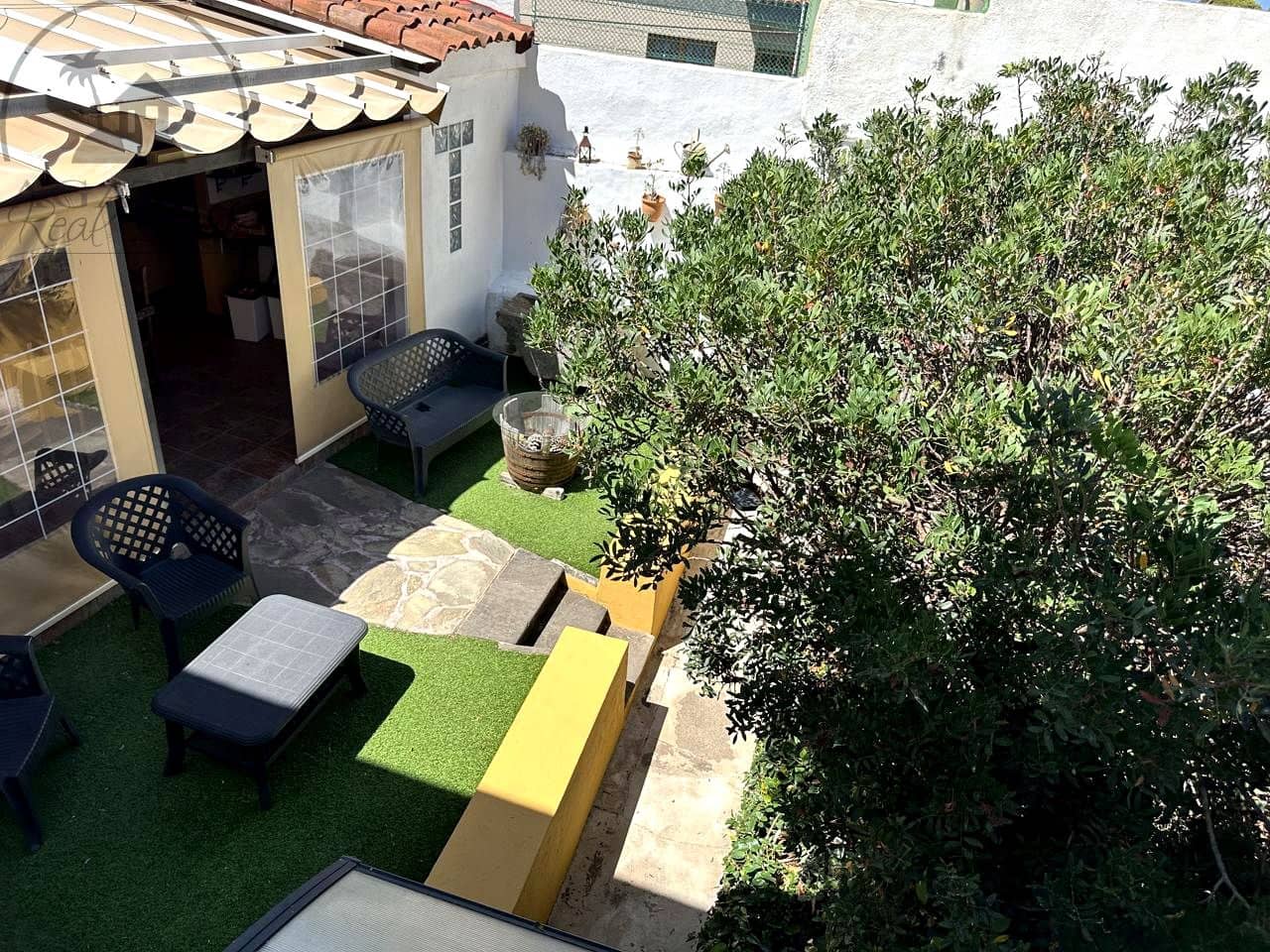Chalet de 8 habitaciones en Buenavista del Norte en venta - 797.000 € (Ref: 10025054)