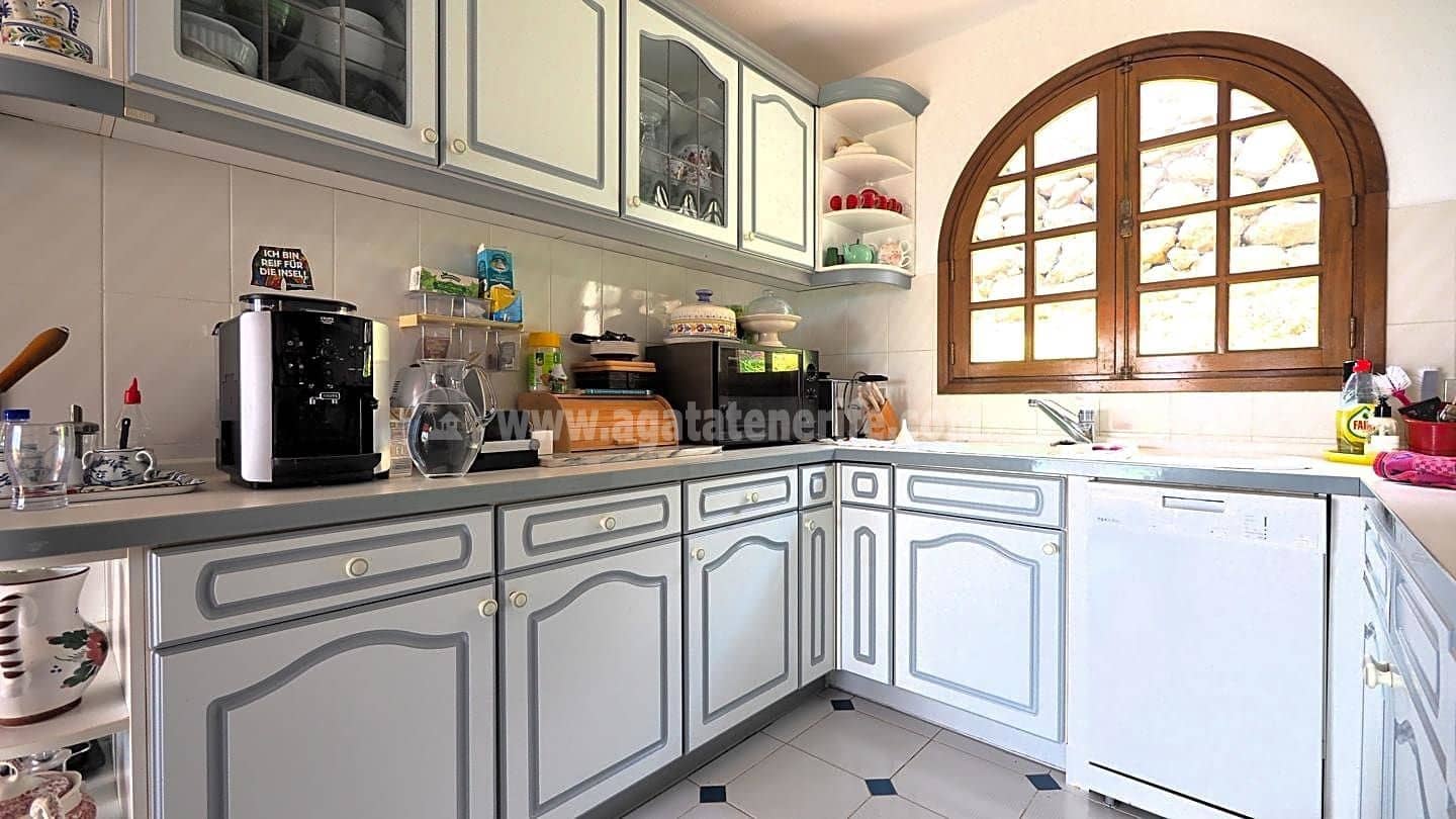 4 soveværelse Villa til salg i La Victoria de Acentejo med garage - € 785.000 (Ref: 10060862)