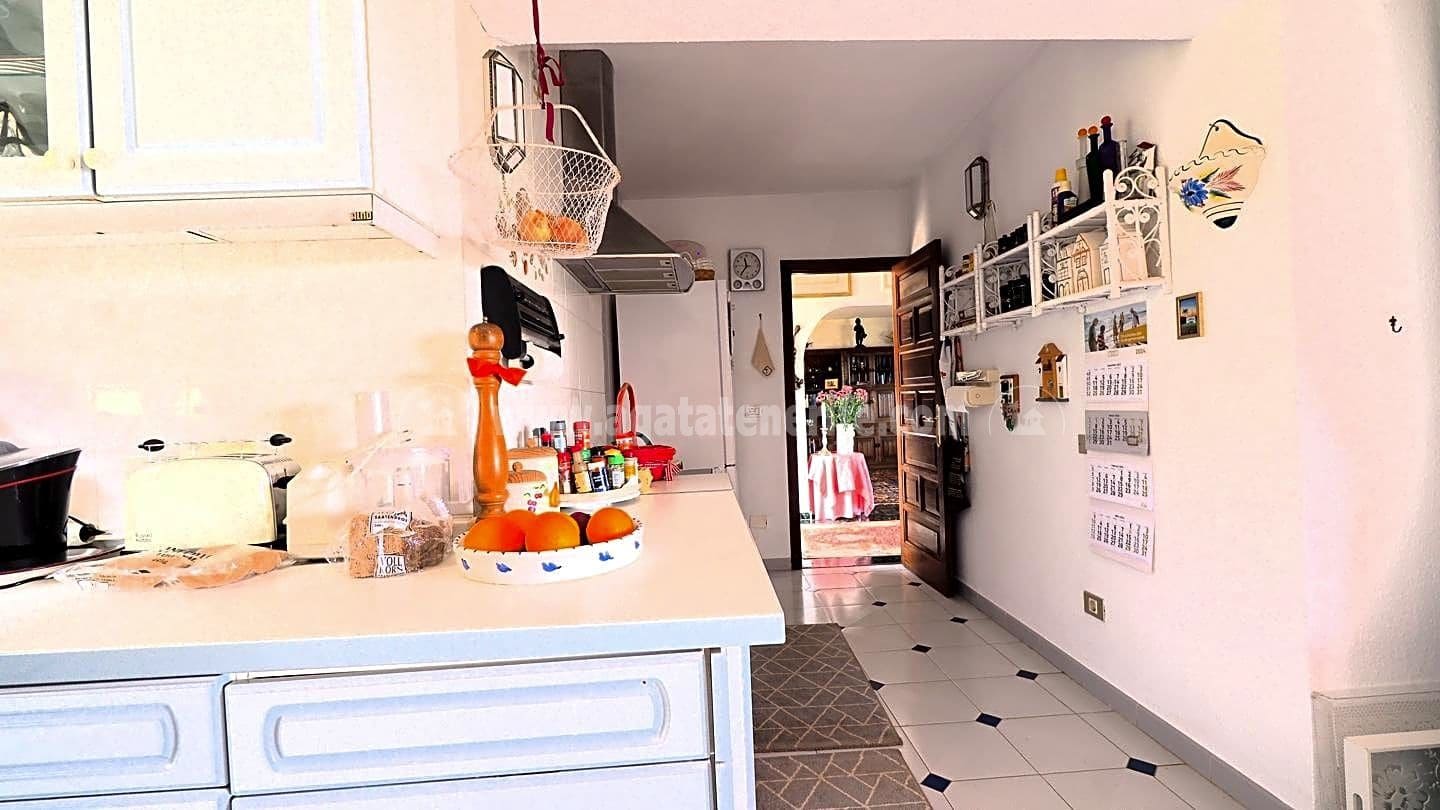 4 soveværelse Villa til salg i La Victoria de Acentejo med garage - € 785.000 (Ref: 10060862)