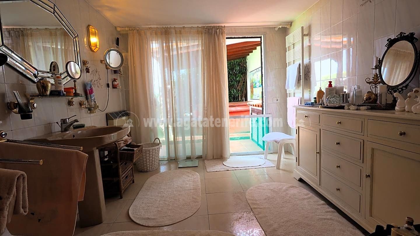 4 soveværelse Villa til salg i La Victoria de Acentejo med garage - € 785.000 (Ref: 10060862)