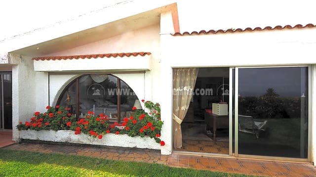 4 soveværelse Villa til salg i La Victoria de Acentejo med garage - € 785.000 (Ref: 10060862)