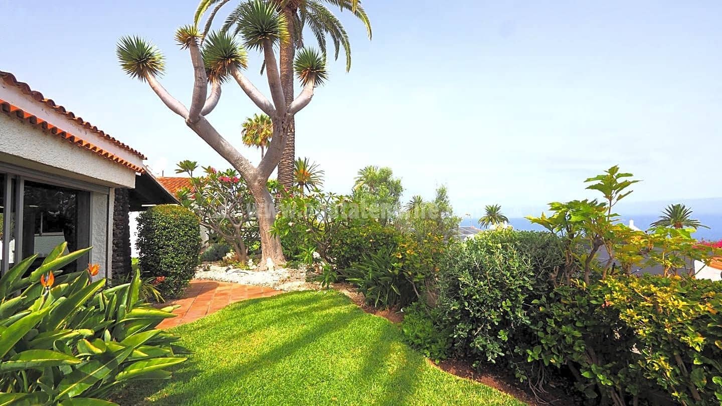 4 soveværelse Villa til salg i La Victoria de Acentejo med garage - € 785.000 (Ref: 10060862)