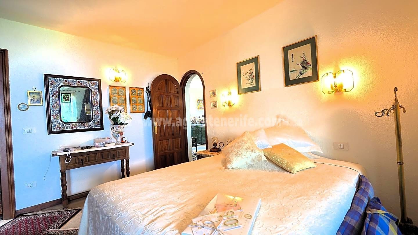 4 soveværelse Villa til salg i La Victoria de Acentejo med garage - € 785.000 (Ref: 10060862)