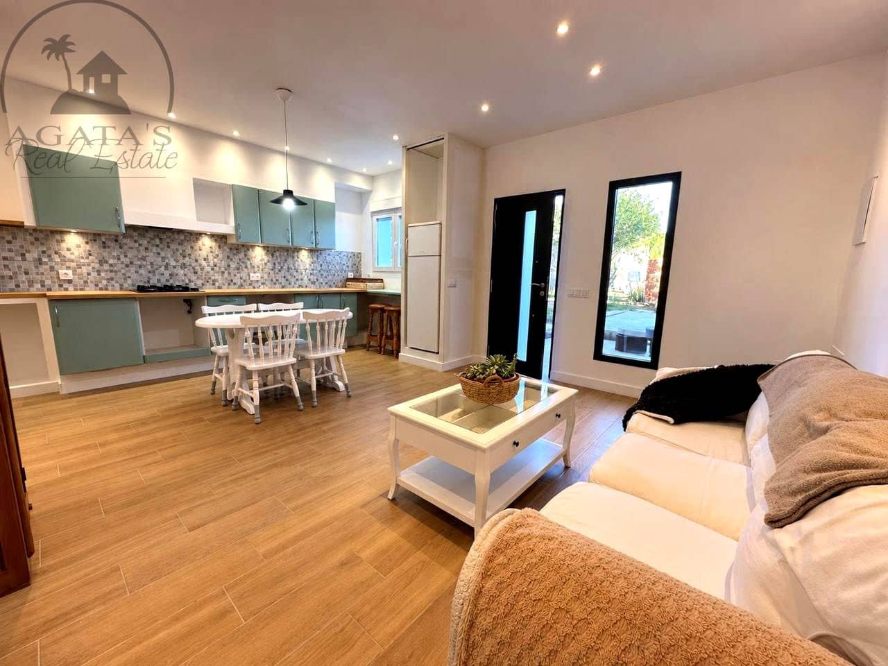 7 bedroom Villa for sale in El Tanque - € 499,000 (Ref: 10071850)