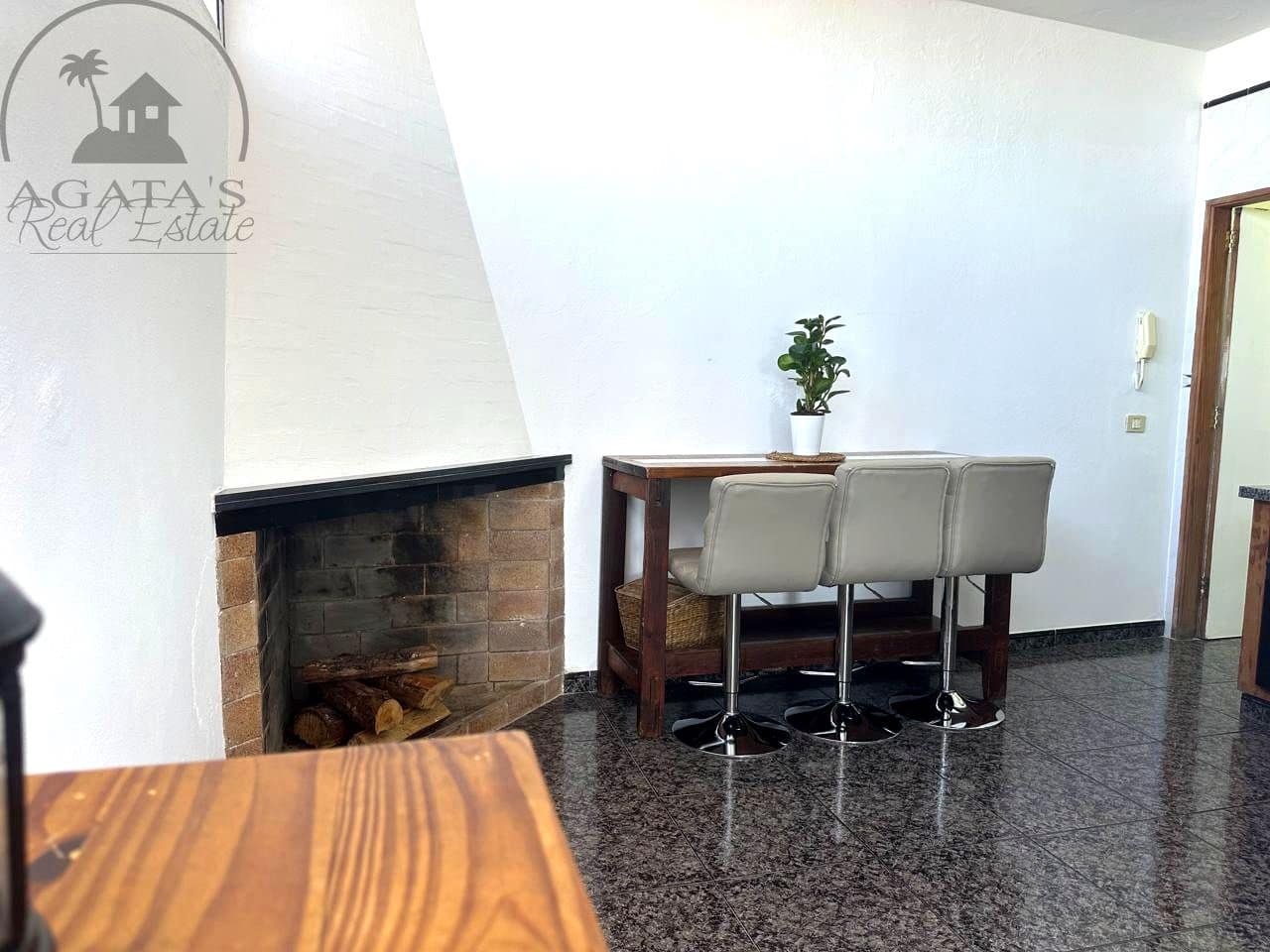 7 bedroom Villa for sale in El Tanque - € 499,000 (Ref: 10071850)