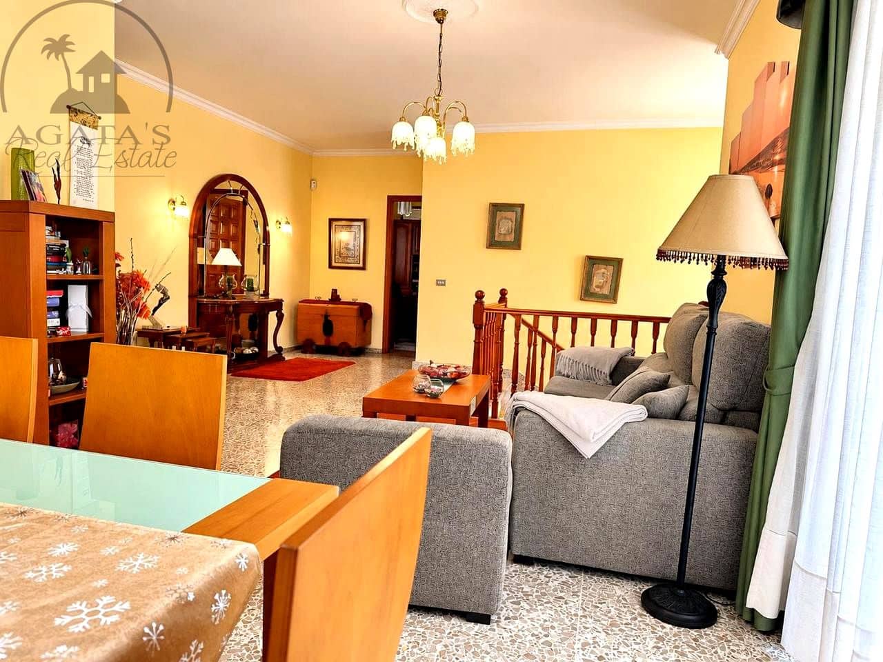 7 soverom Villa til salgs i Icod de los Vinos med garasje - € 398 000 (Ref: 10140238)