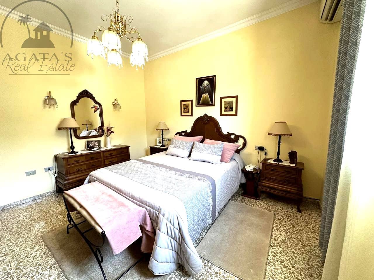 7 soverom Villa til salgs i Icod de los Vinos med garasje - € 398 000 (Ref: 10140238)