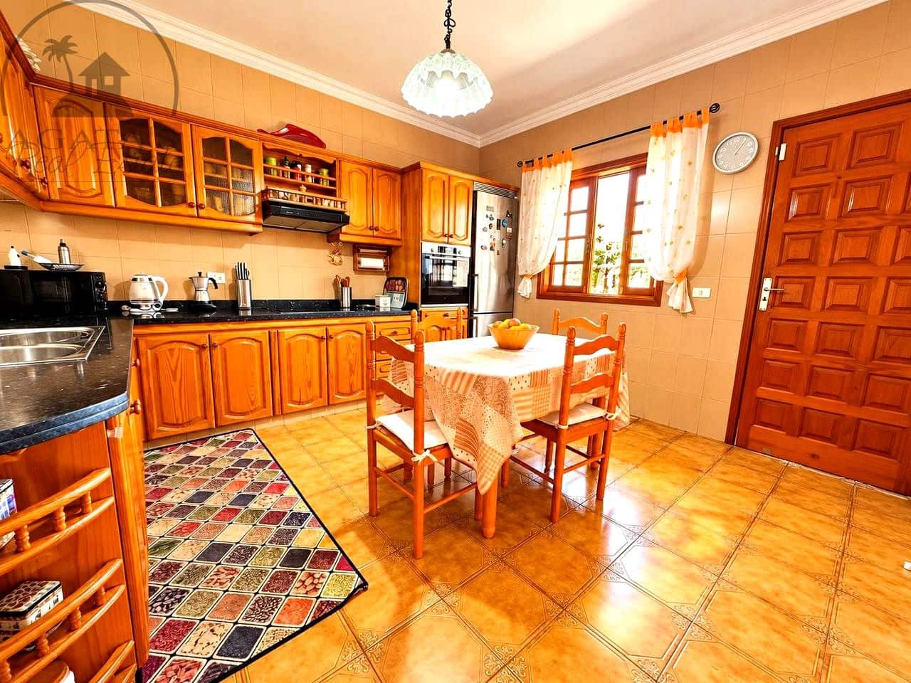 7 soverom Villa til salgs i Icod de los Vinos med garasje - € 398 000 (Ref: 10140238)