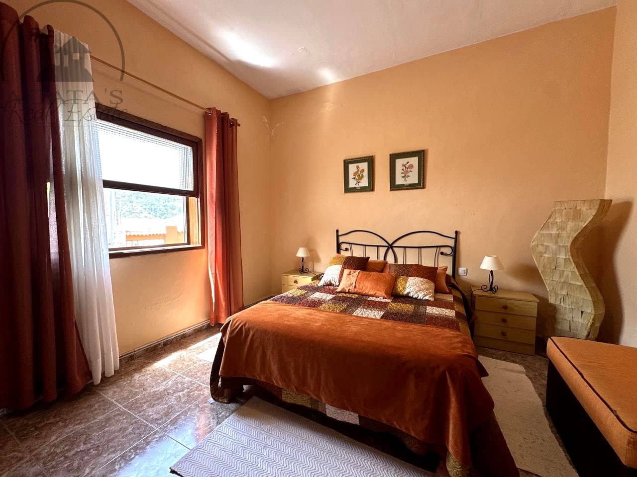 7 soverom Villa til salgs i Icod de los Vinos med garasje - € 398 000 (Ref: 10140238)