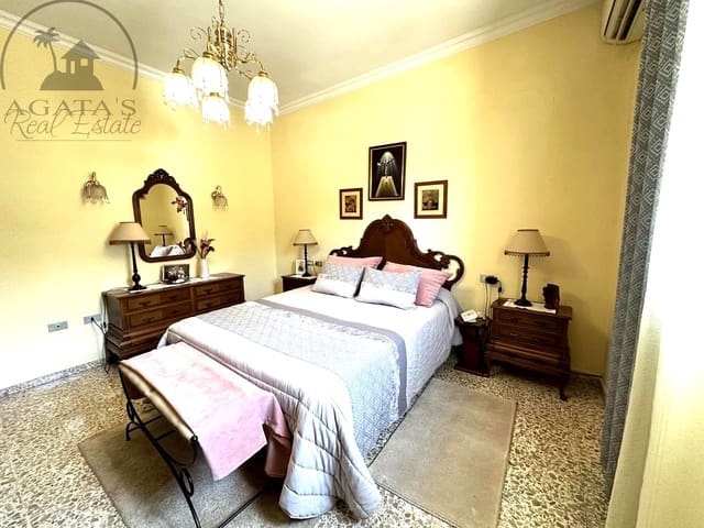 7 soverom Villa til salgs i Icod de los Vinos med garasje - € 398 000 (Ref: 10140238)