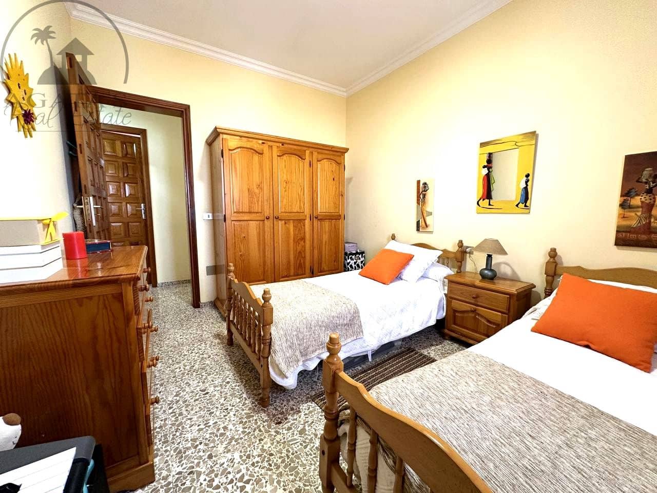 7 soverom Villa til salgs i Icod de los Vinos med garasje - € 398 000 (Ref: 10140238)