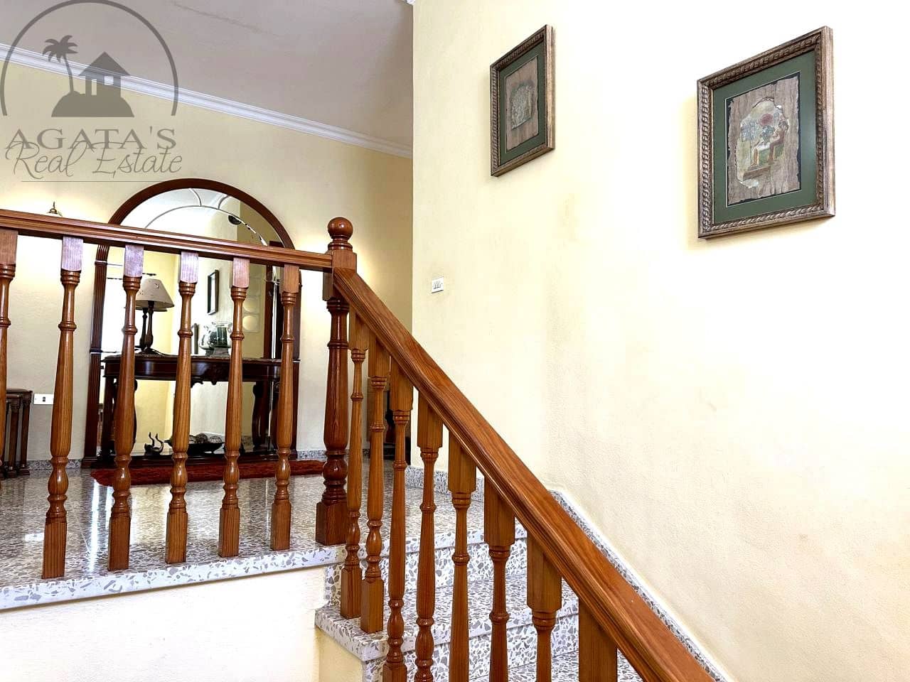 7 soverom Villa til salgs i Icod de los Vinos med garasje - € 398 000 (Ref: 10140238)