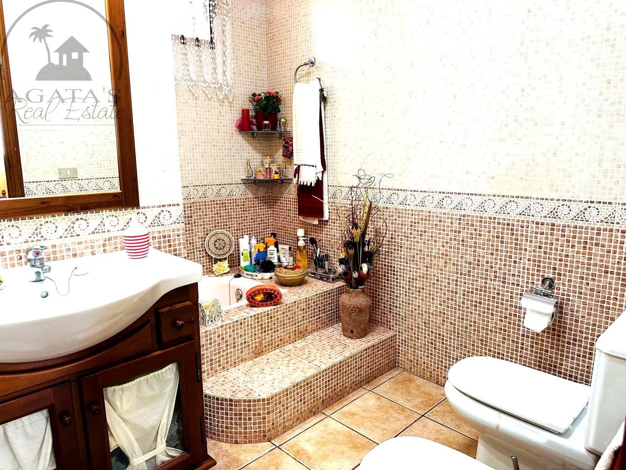 7 soverom Villa til salgs i Icod de los Vinos med garasje - € 398 000 (Ref: 10140238)