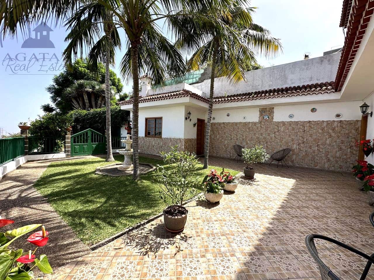 7 soverom Villa til salgs i Icod de los Vinos med garasje - € 398 000 (Ref: 10140238)