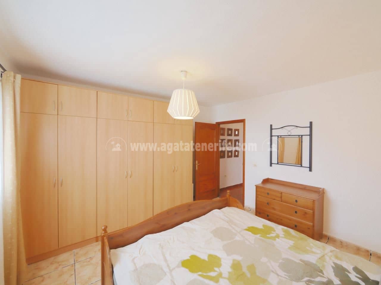 3 makuuhuone Maalaistalo myytävänä paikassa Adeje mukana uima-altaan 
autotalli - 1 000 000 € (Ref: 6484409)