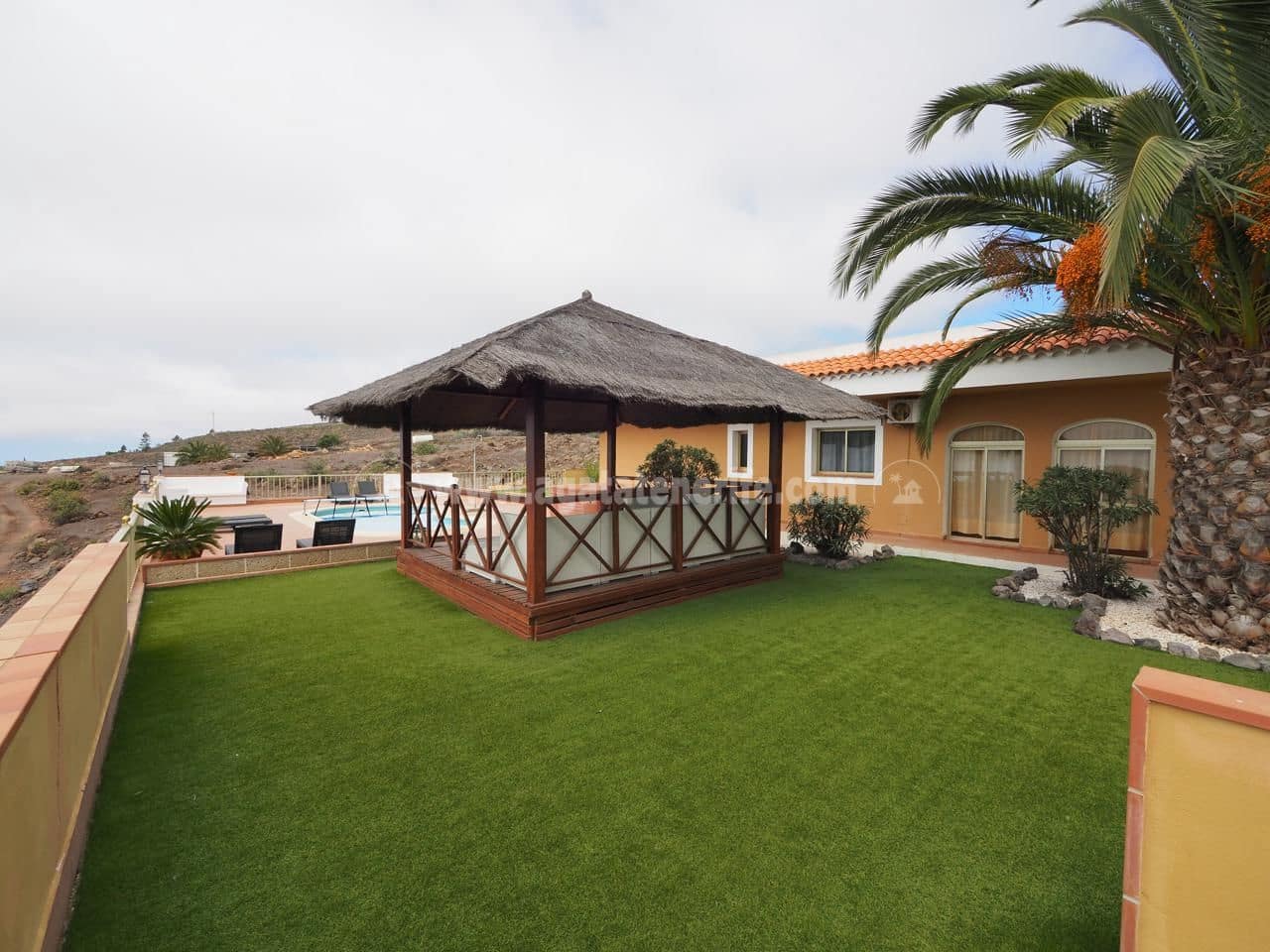 3 makuuhuone Maalaistalo myytävänä paikassa Adeje mukana uima-altaan 
autotalli - 1 000 000 € (Ref: 6484409)