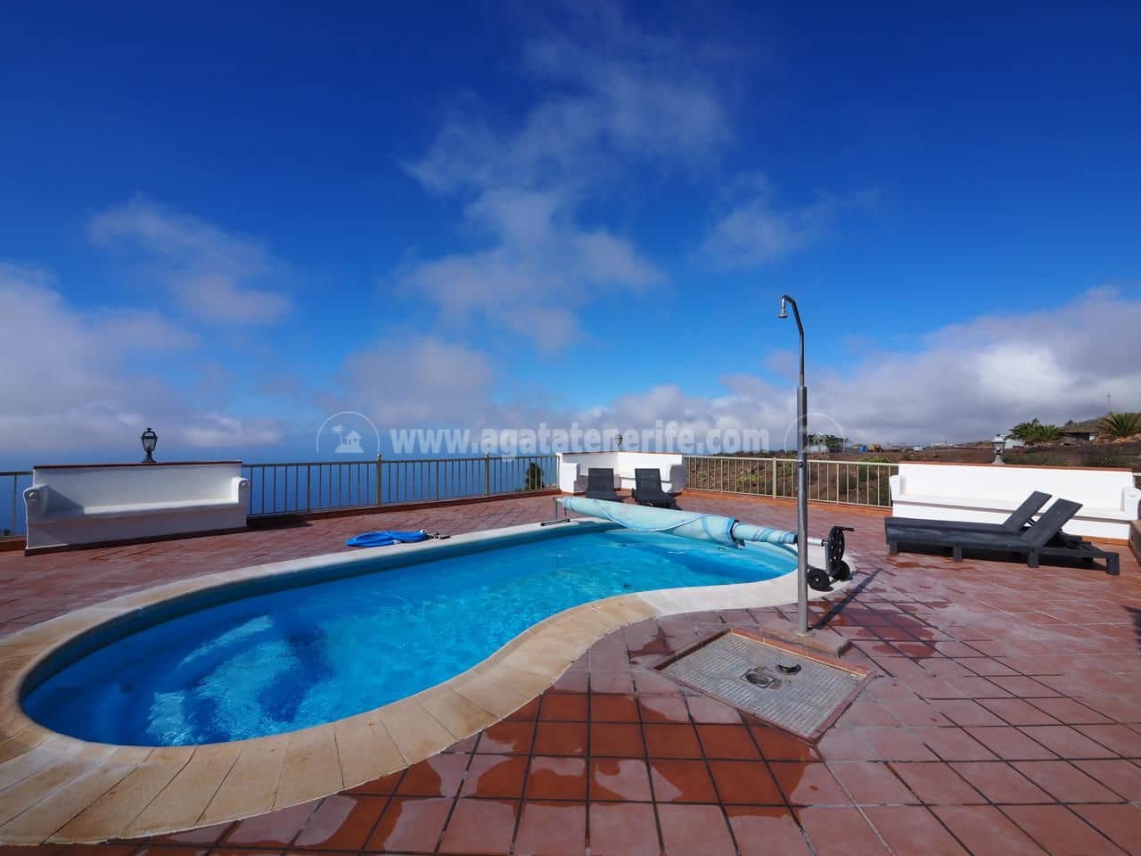 3 makuuhuone Maalaistalo myytävänä paikassa Adeje mukana uima-altaan 
autotalli - 1 000 000 € (Ref: 6484409)