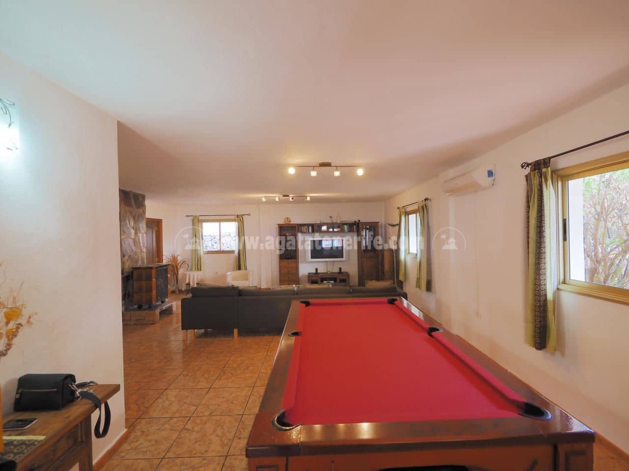 3 makuuhuone Maalaistalo myytävänä paikassa Adeje mukana uima-altaan 
autotalli - 1 000 000 € (Ref: 6484409)