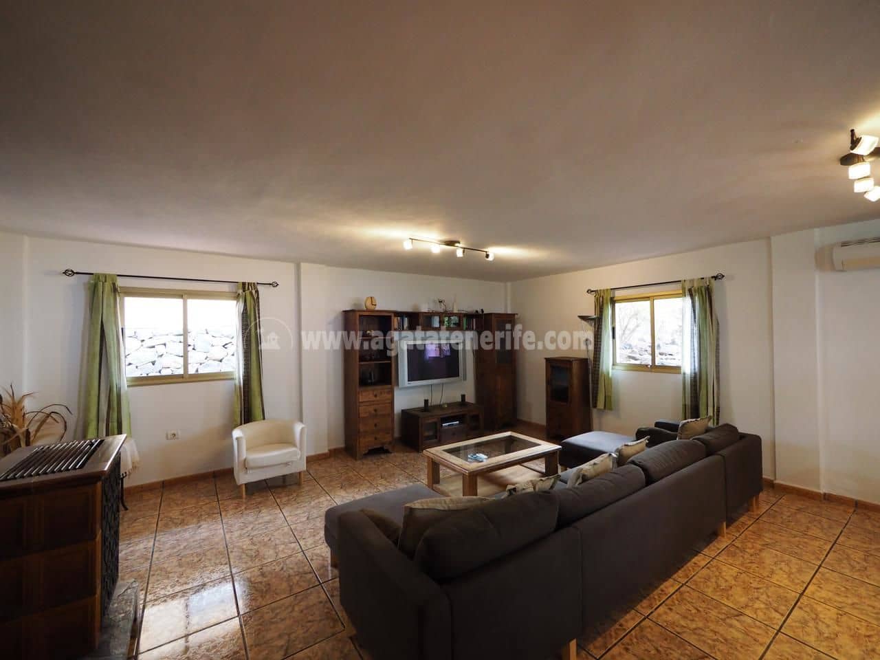 3 makuuhuone Maalaistalo myytävänä paikassa Adeje mukana uima-altaan 
autotalli - 1 000 000 € (Ref: 6484409)