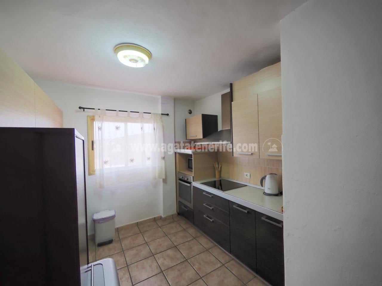 3 makuuhuone Maalaistalo myytävänä paikassa Adeje mukana uima-altaan 
autotalli - 1 000 000 € (Ref: 6484409)