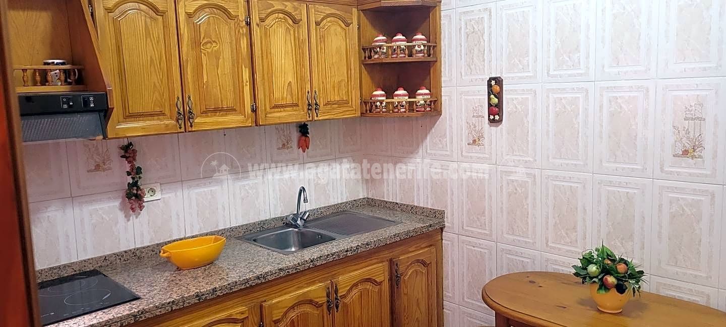 2 soveværelse Finca/Landehus til salg i Guia de Isora med garage - € 175.000 (Ref: 6921454)