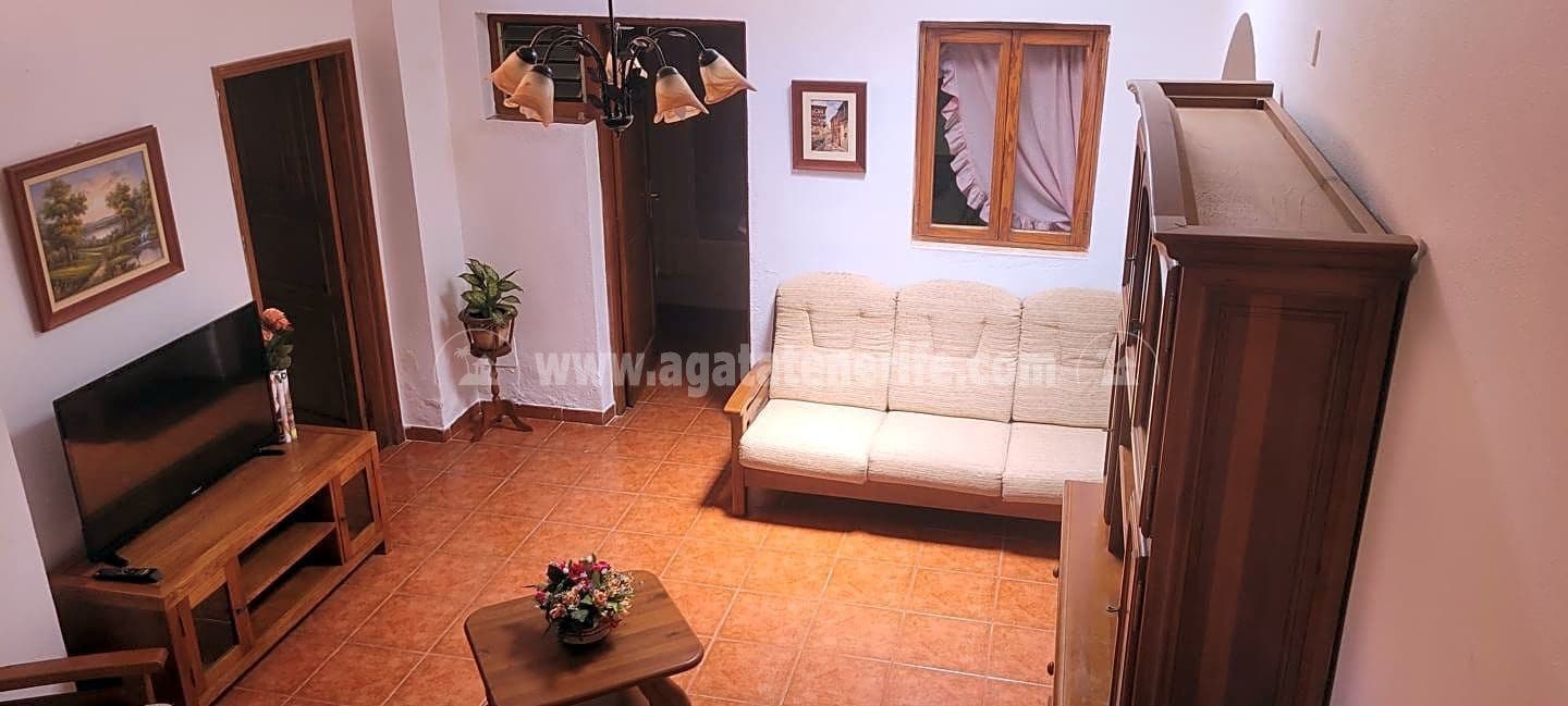 2 soveværelse Finca/Landehus til salg i Guia de Isora med garage - € 175.000 (Ref: 6921454)