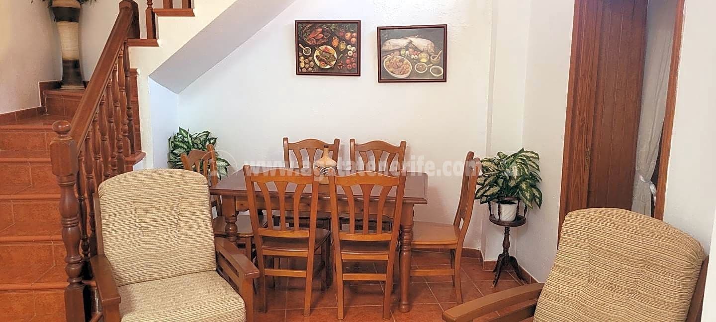 2 soveværelse Finca/Landehus til salg i Guia de Isora med garage - € 175.000 (Ref: 6921454)