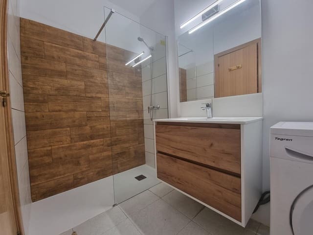 Mieszkanie do wynajęcia w Puerto de la Cruz z basenem - 900 € (Ref: 6965301)