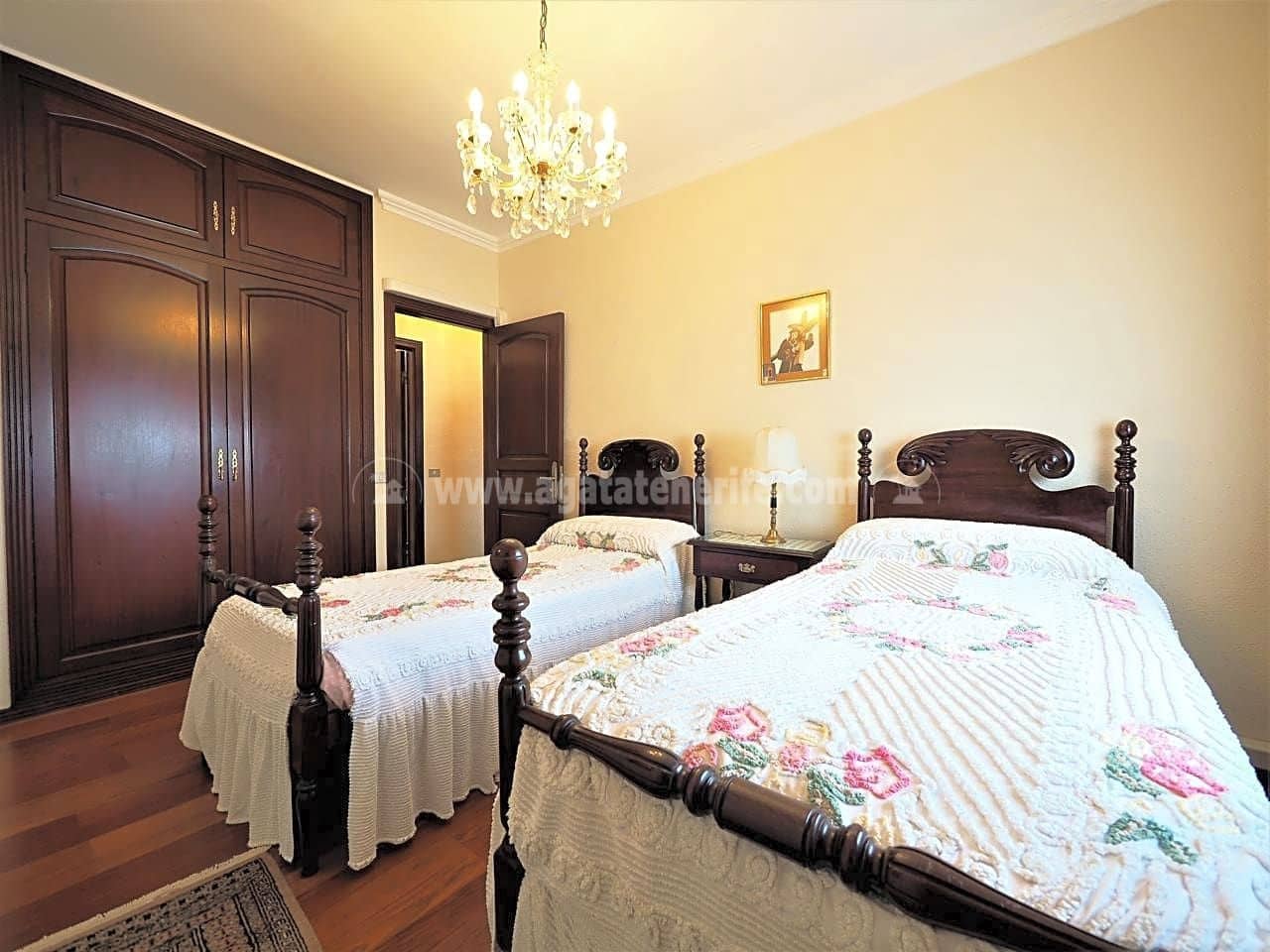 5 soveværelse Villa til salg i Icod de los Vinos med garage - € 395.000 (Ref: 7049528)