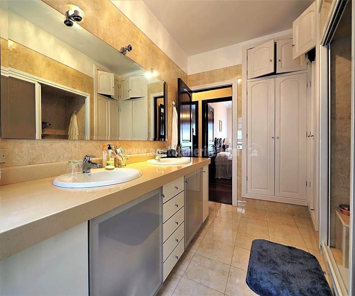 5 soveværelse Villa til salg i Icod de los Vinos med garage - € 395.000 (Ref: 7049528)