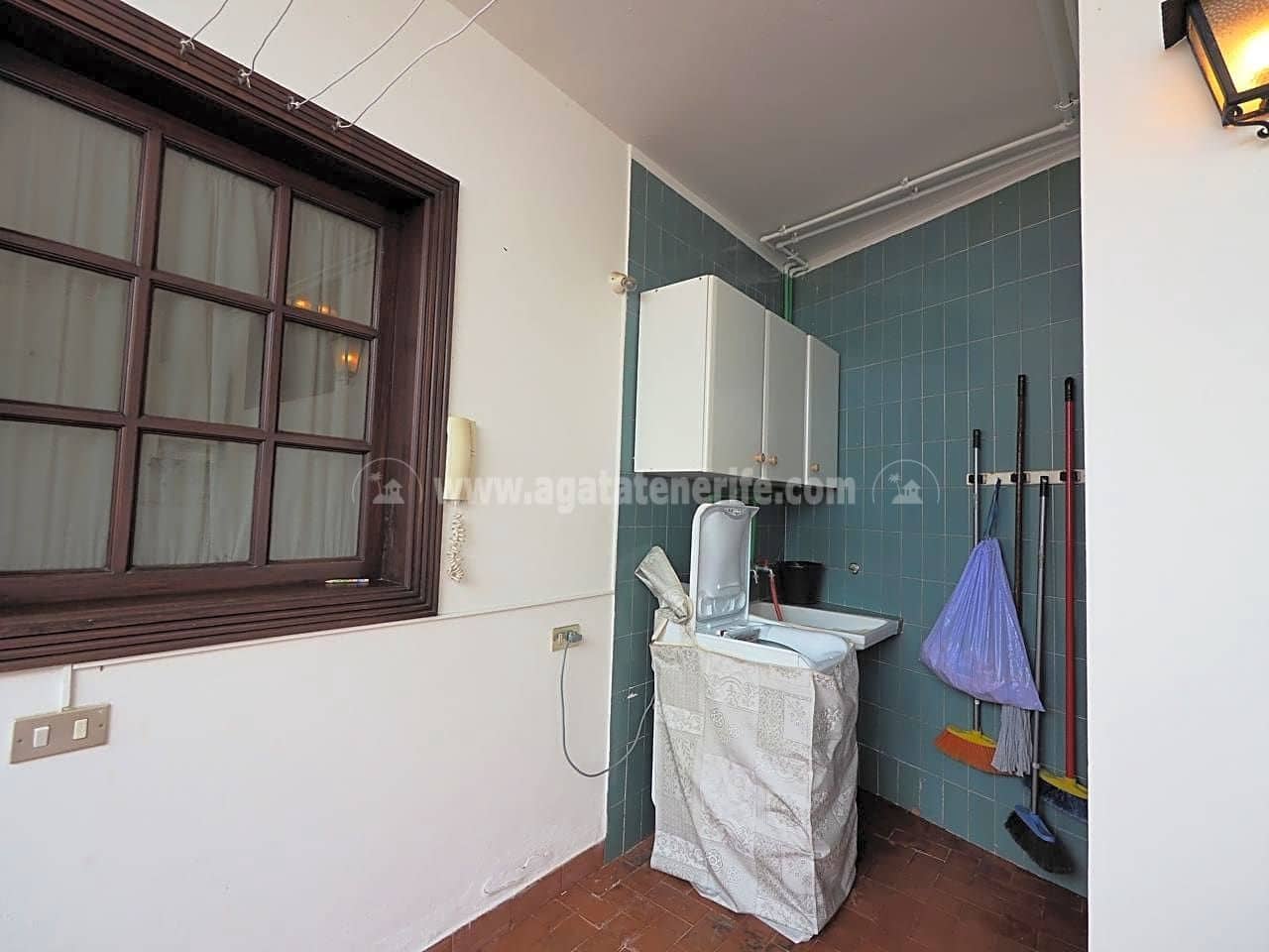 5 soveværelse Villa til salg i Icod de los Vinos med garage - € 395.000 (Ref: 7049528)