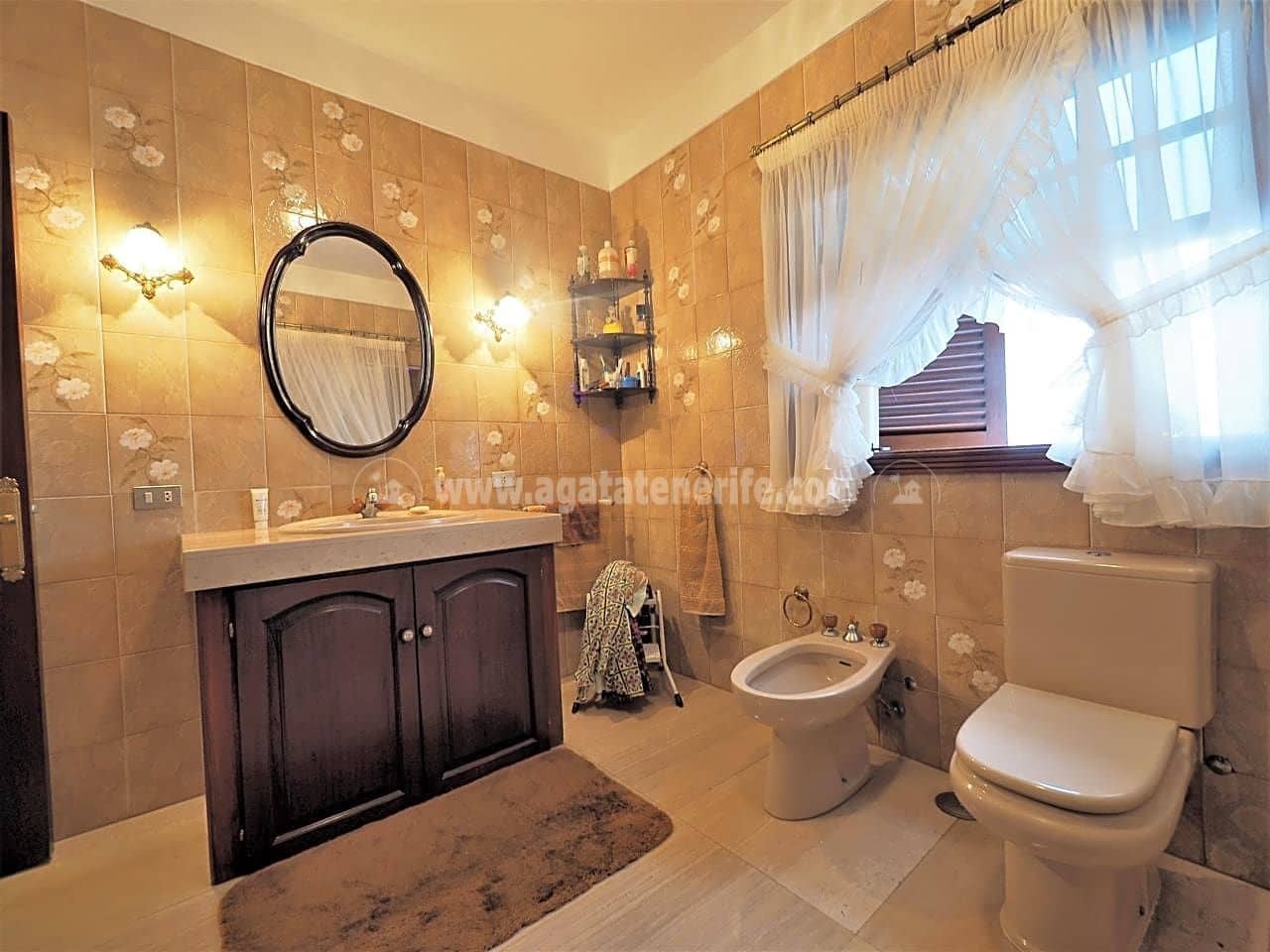 5 soveværelse Villa til salg i Icod de los Vinos med garage - € 395.000 (Ref: 7049528)