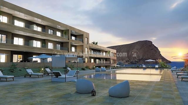 2 bedroom Flat for sale in La Tejita, Granadilla de Abona with pool garage - € 475,000 (Ref: 7209842)