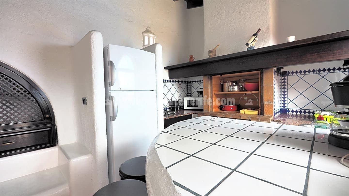 3 soveværelse Finca/Landehus til salg i Icod de los Vinos med swimmingpool garage - € 990.000 (Ref: 7596761)