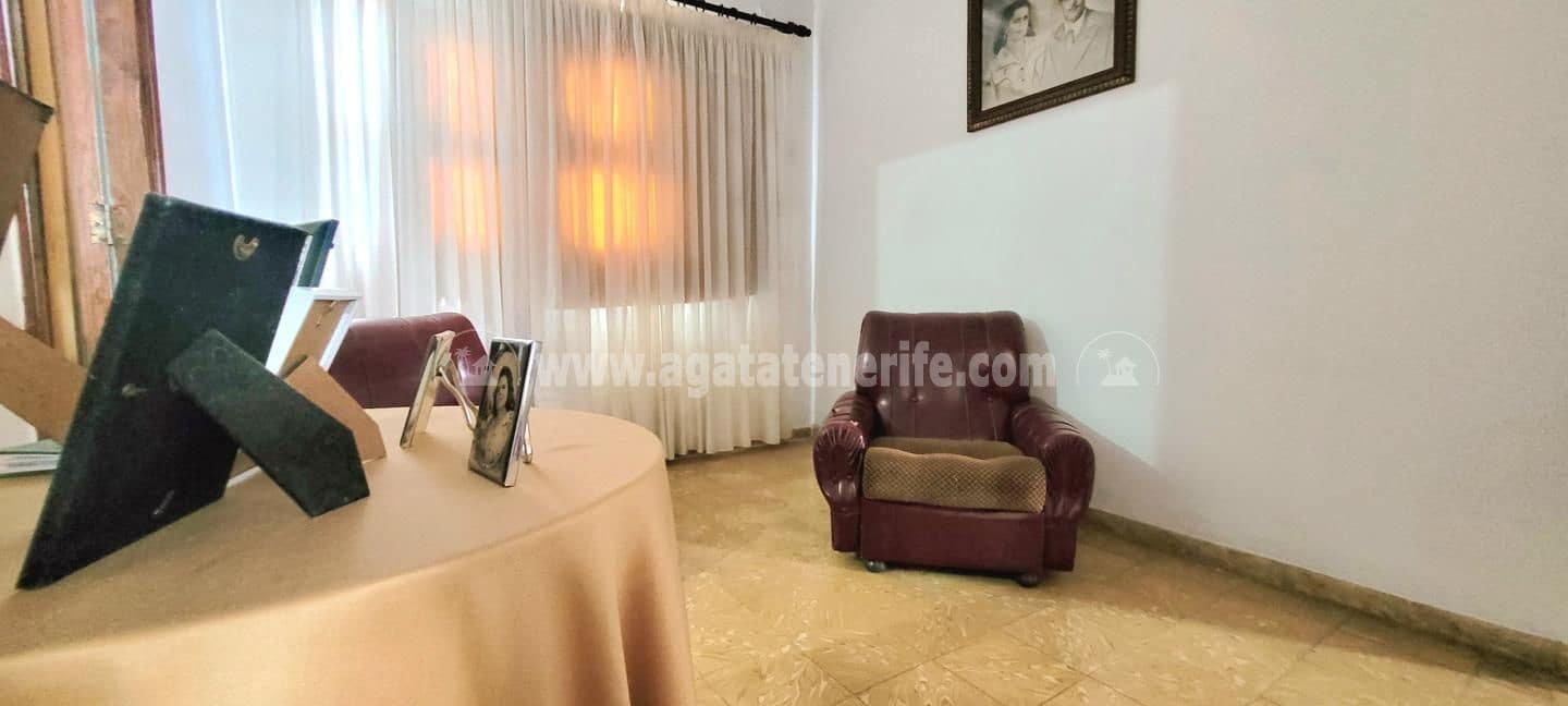 4 makuuhuone Huvila myytävänä paikassa Icod de los Vinos mukana 
autotalli - 330 000 € (Ref: 7804059)