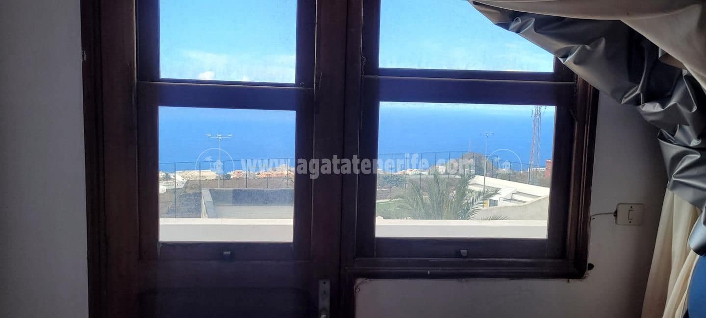 4 makuuhuone Huvila myytävänä paikassa Icod de los Vinos mukana 
autotalli - 330 000 € (Ref: 7804059)