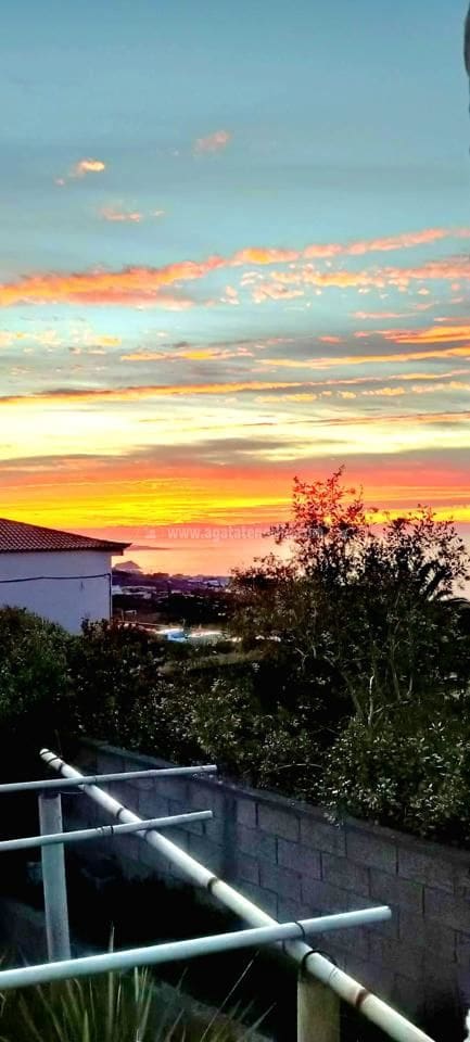 4 makuuhuone Huvila myytävänä paikassa Icod de los Vinos mukana 
autotalli - 330 000 € (Ref: 7804059)