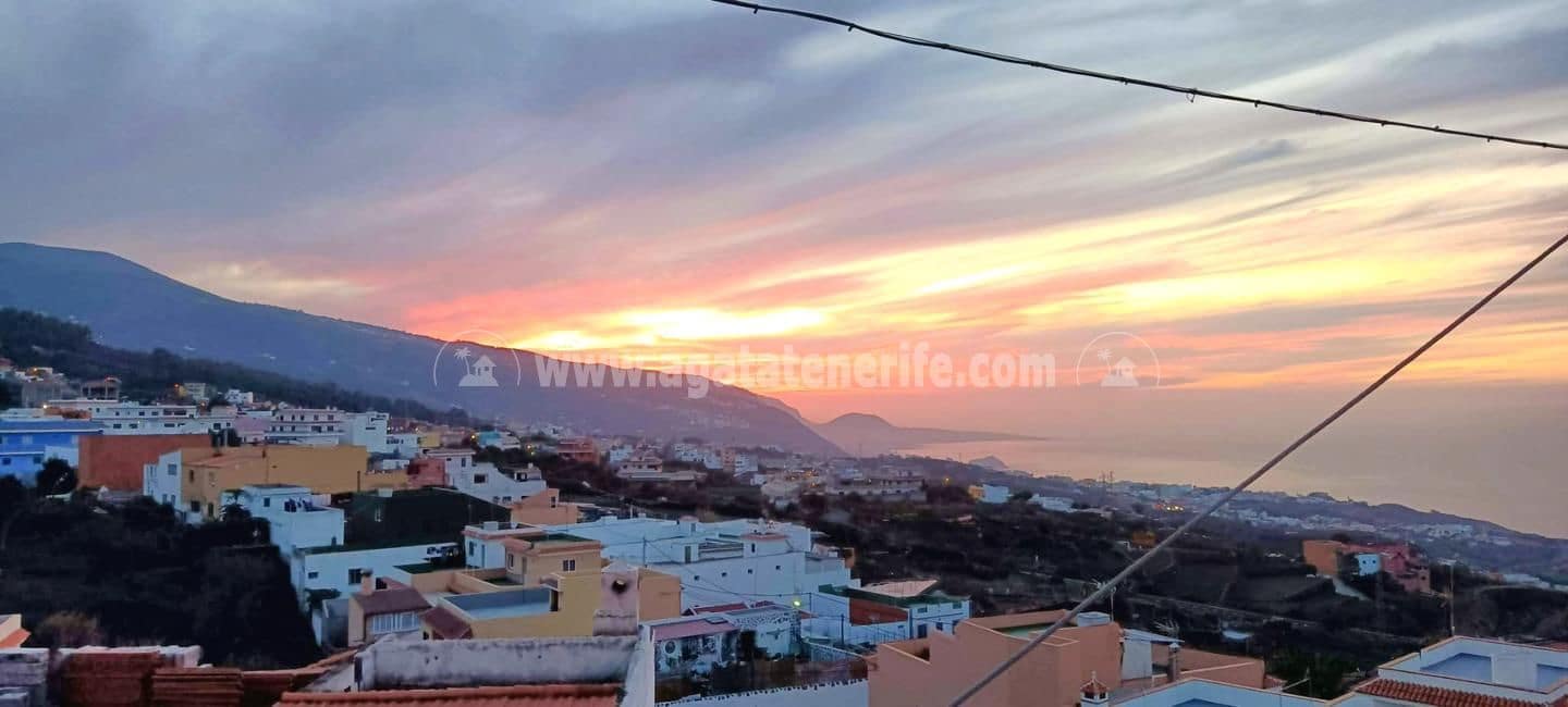 4 makuuhuone Huvila myytävänä paikassa Icod de los Vinos mukana 
autotalli - 330 000 € (Ref: 7804059)