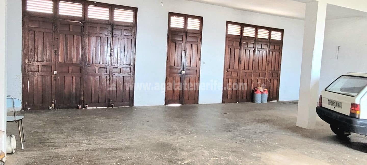 4 makuuhuone Huvila myytävänä paikassa Icod de los Vinos mukana 
autotalli - 330 000 € (Ref: 7804059)