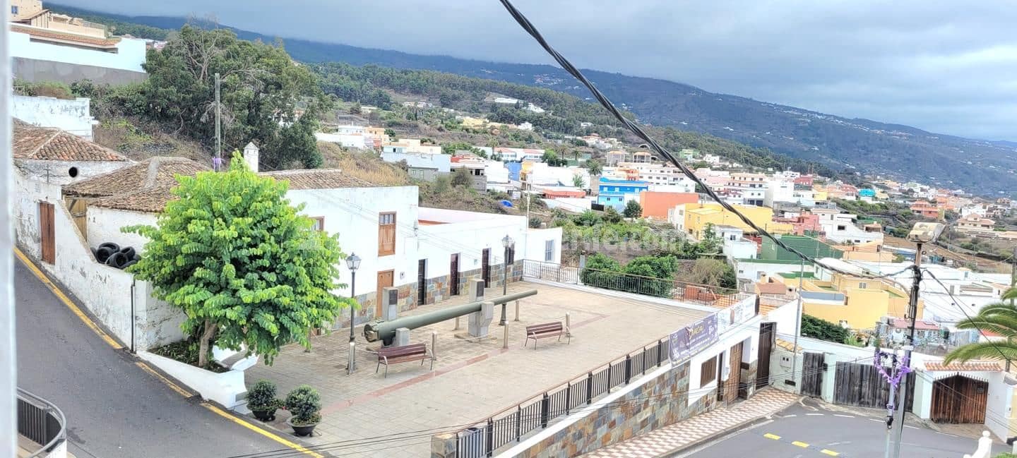 4 makuuhuone Huvila myytävänä paikassa Icod de los Vinos mukana 
autotalli - 330 000 € (Ref: 7804059)