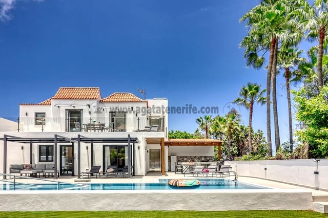 5 slaapkamer Villa te koop in Puerto de la Cruz met zwembad - € 850.000 (Ref: 7868797)