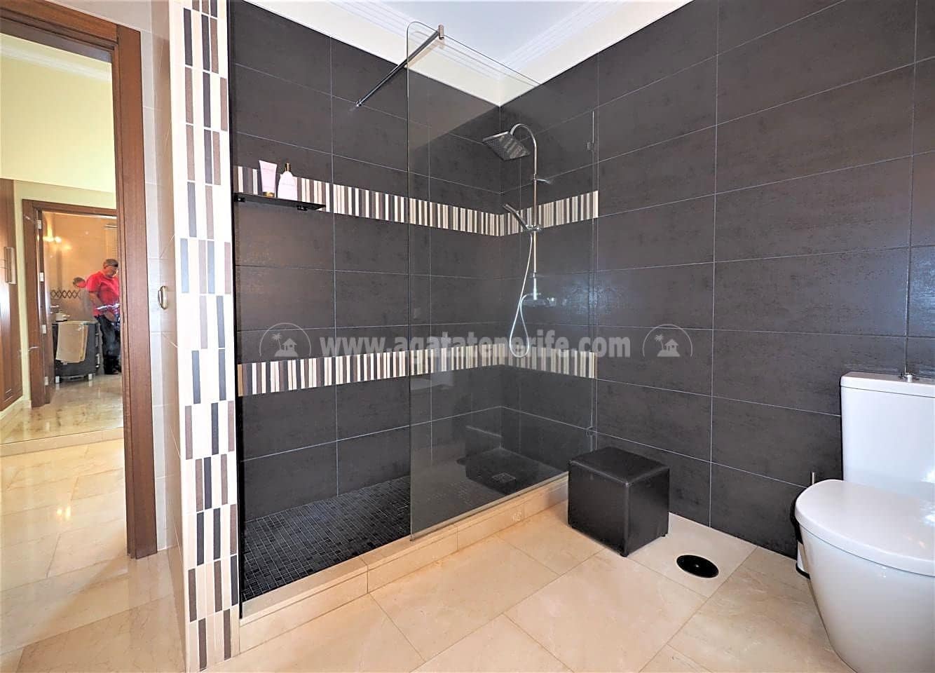 4 sypialnia Willa na sprzedaż w Icod de los Vinos z garażem - 750 000 € (Ref: 8010882)