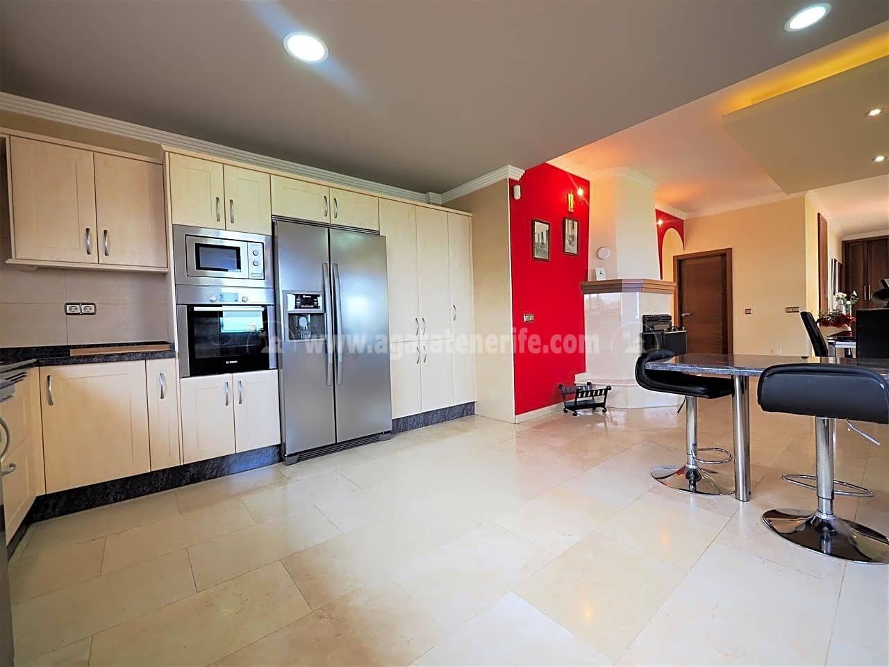 4 sypialnia Willa na sprzedaż w Icod de los Vinos z garażem - 750 000 € (Ref: 8010882)