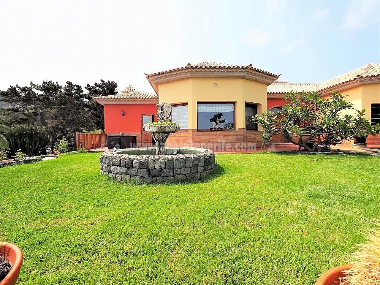 4 sypialnia Willa na sprzedaż w Icod de los Vinos z garażem - 750 000 € (Ref: 8010882)