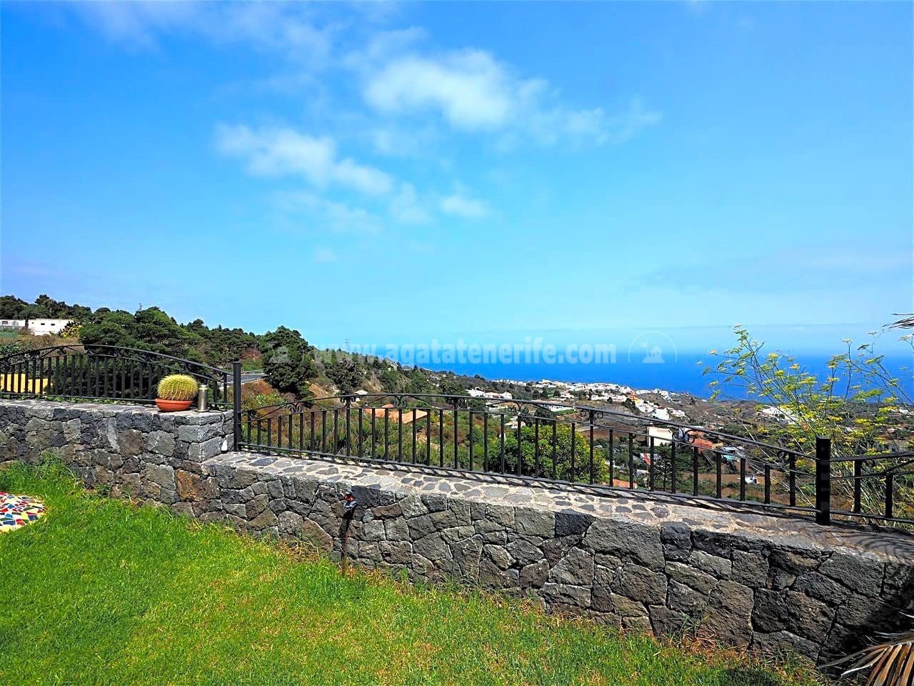 4 sypialnia Willa na sprzedaż w Icod de los Vinos z garażem - 750 000 € (Ref: 8010882)