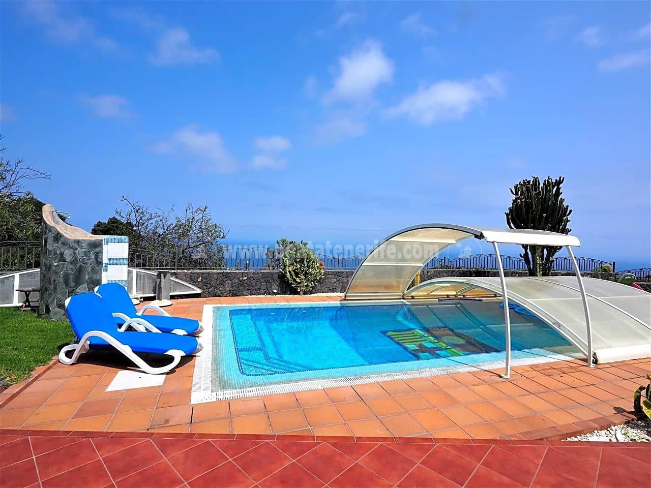 4 sypialnia Willa na sprzedaż w Icod de los Vinos z garażem - 750 000 € (Ref: 8010882)