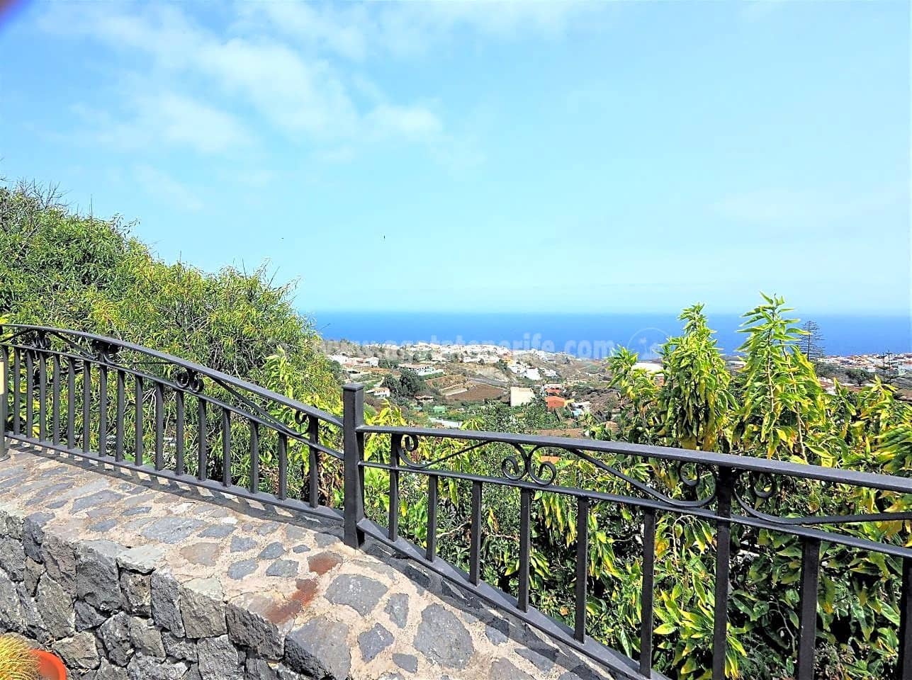 4 sypialnia Willa na sprzedaż w Icod de los Vinos z garażem - 750 000 € (Ref: 8010882)