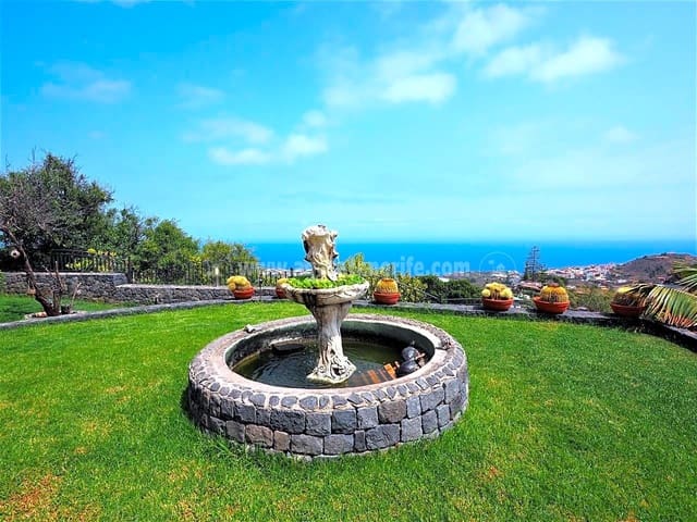 4 sypialnia Willa na sprzedaż w Icod de los Vinos z garażem - 750 000 € (Ref: 8010882)