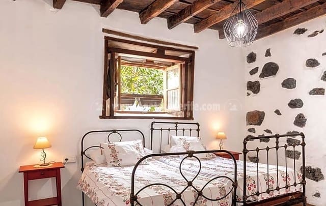 8 quarto Moradia para venda em Buenavista del Norte com garagem - 995 000 € (Ref: 8055814)